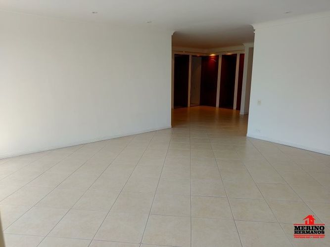 Apartamento de 3 alcobas en arriendo en El Diamante No. 2, Medellín, 175 m² · foto 10 de 24