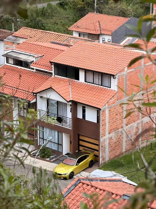Casa de 4 alcobas en venta en Pantanillo, El Retiro, 220 m² · foto 2 de 24