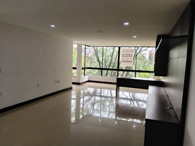 Apartamento de 4 alcobas en arriendo en Lalinde, Medellín, 295 m² · foto 10 de 24