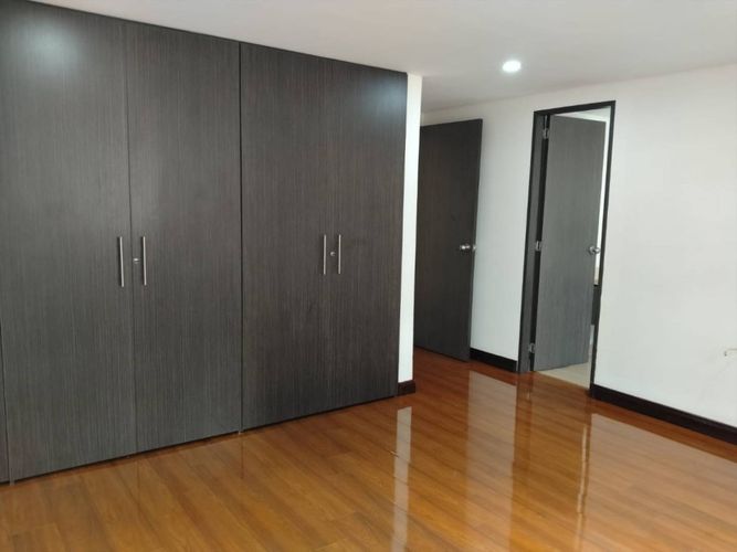 Apartamento de 4 alcobas en arriendo en Lalinde, Medellín, 295 m² · foto 14 de 24