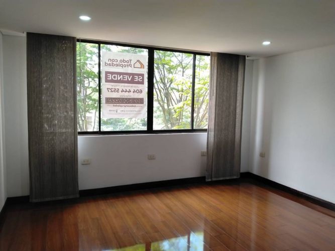 Apartamento de 4 alcobas en arriendo en Lalinde, Medellín, 295 m² · foto 17 de 24