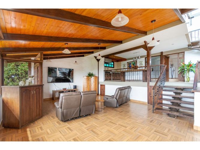 Casa de 8 alcobas en venta en Medio Dapa, Cali · foto 8 de 24