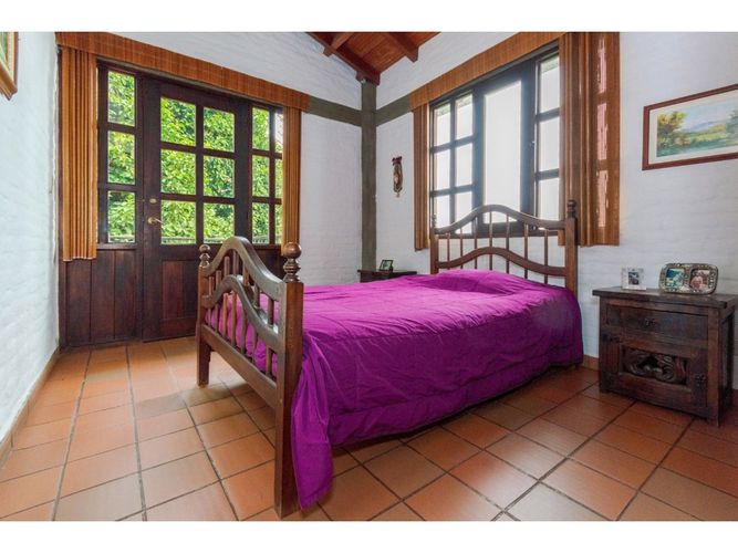 Casa de 8 alcobas en venta en Medio Dapa, Cali · foto 13 de 24