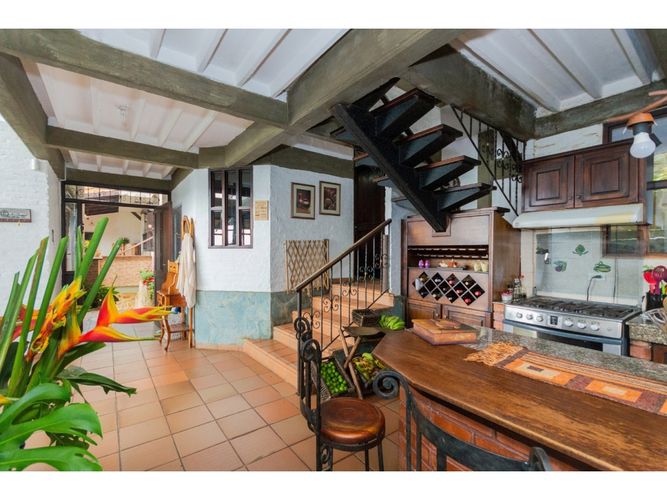 Casa de 8 alcobas en venta en Medio Dapa, Cali · foto 18 de 24