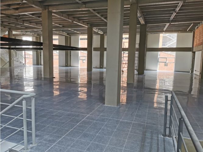 Bodega en venta en San Diego, Medellín, 2600 m² · foto 5 de 7
