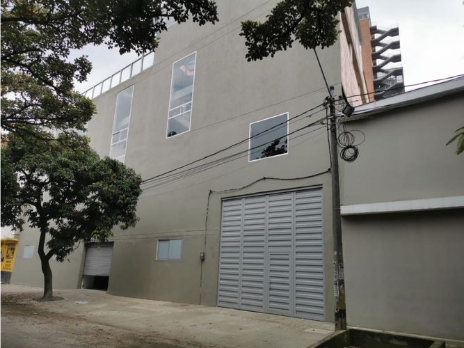 Bodega en venta en San Diego, Medellín, 2600 m² · foto 6 de 7