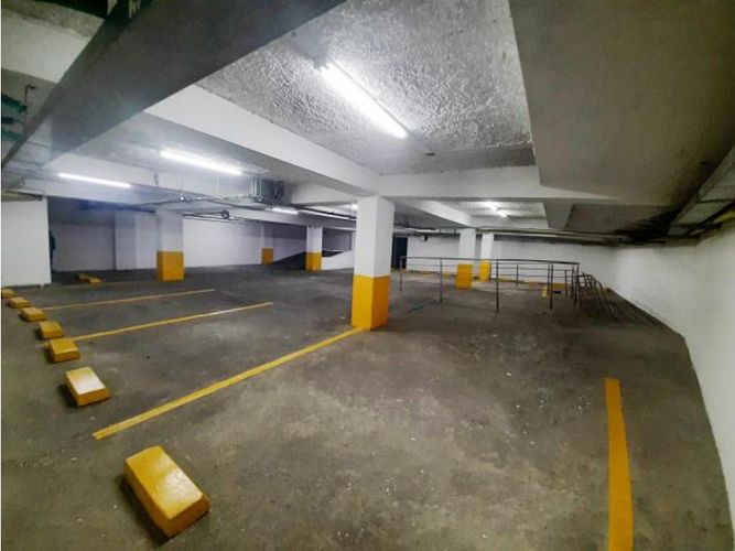 Local en venta en Santa Monica, Cali, 800 m² · foto 2 de 3