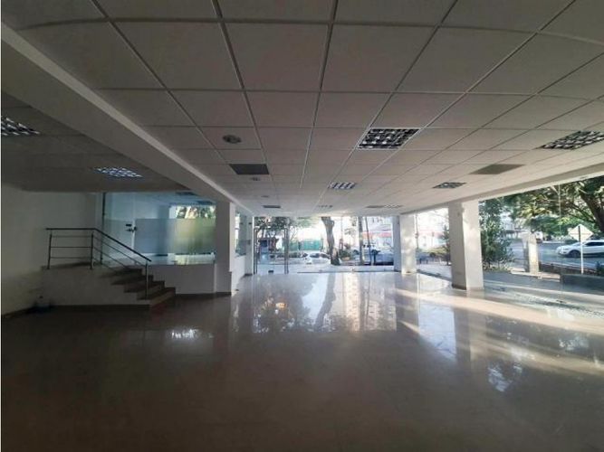 Local en venta en Santa Monica, Cali, 800 m² · foto 3 de 3