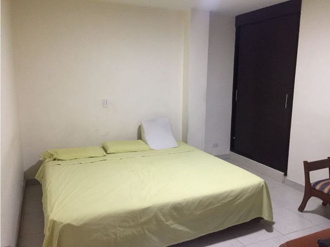Apartamento de 3 alcobas en venta en Carlos E Restrepo, Medellín, 180 m² · foto 4 de 13
