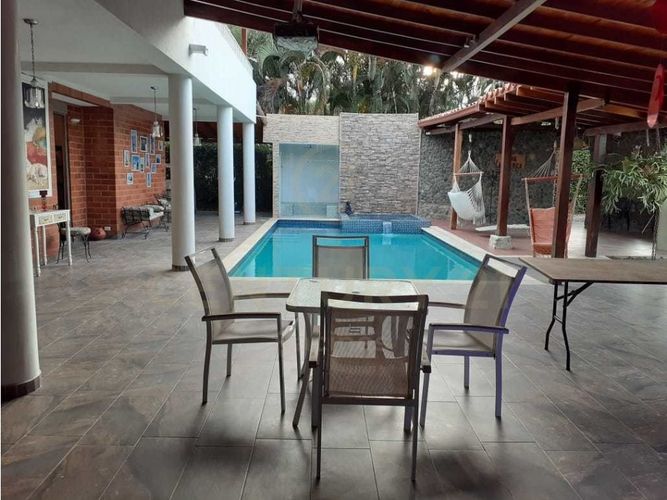 Casa de 5 alcobas en venta en Pance, Cali, 1050 m² · foto 1 de 14