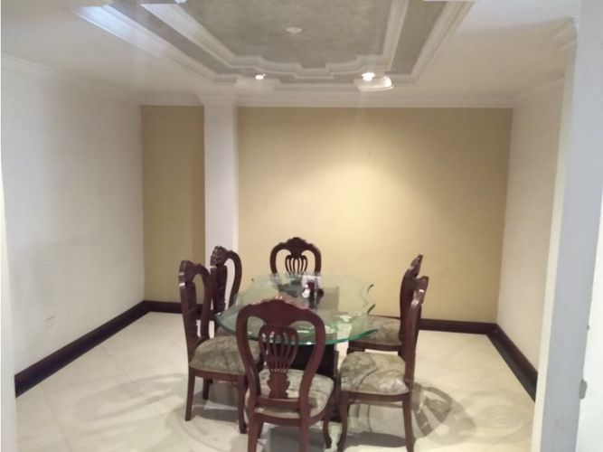 Casa de 10 alcobas en venta en La Flora, Cali, 924 m² · foto 3 de 24