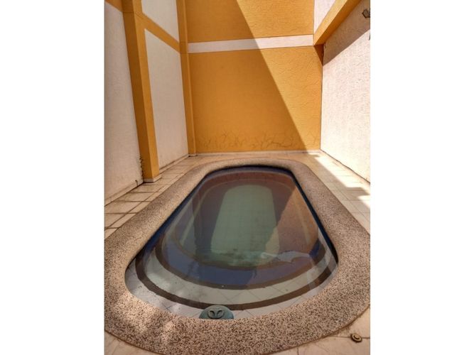 Casa de 10 alcobas en venta en La Flora, Cali, 924 m² · foto 8 de 24