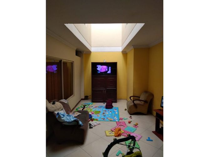 Casa de 10 alcobas en venta en La Flora, Cali, 924 m² · foto 10 de 24