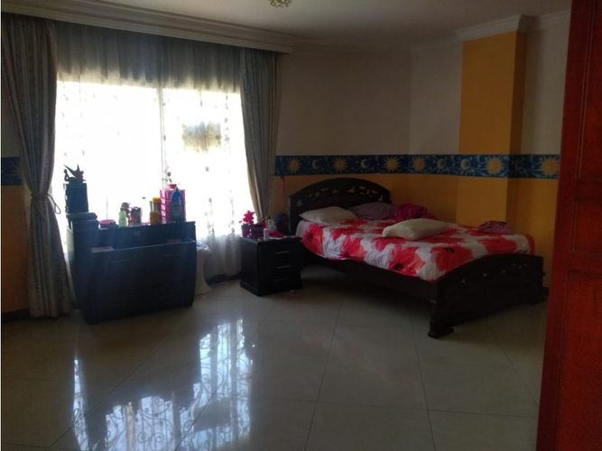 Casa de 10 alcobas en venta en La Flora, Cali, 924 m² · foto 15 de 24
