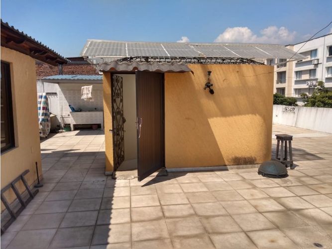 Casa de 10 alcobas en venta en La Flora, Cali, 924 m² · foto 21 de 24