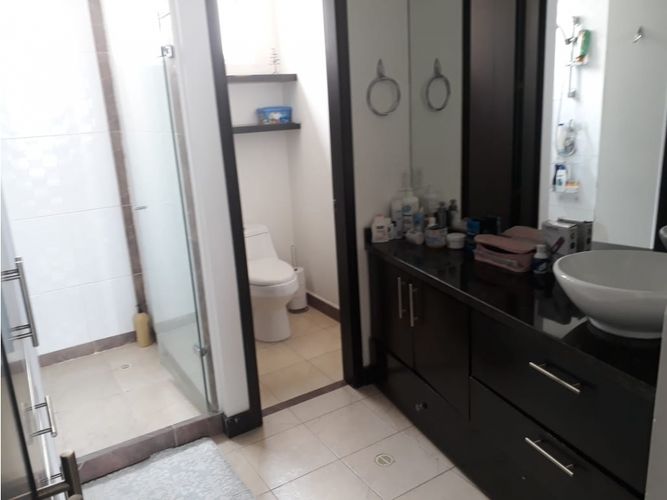 Apartamento de 3 alcobas en venta en Bellavista, Cali, 138 m² · foto 8 de 17