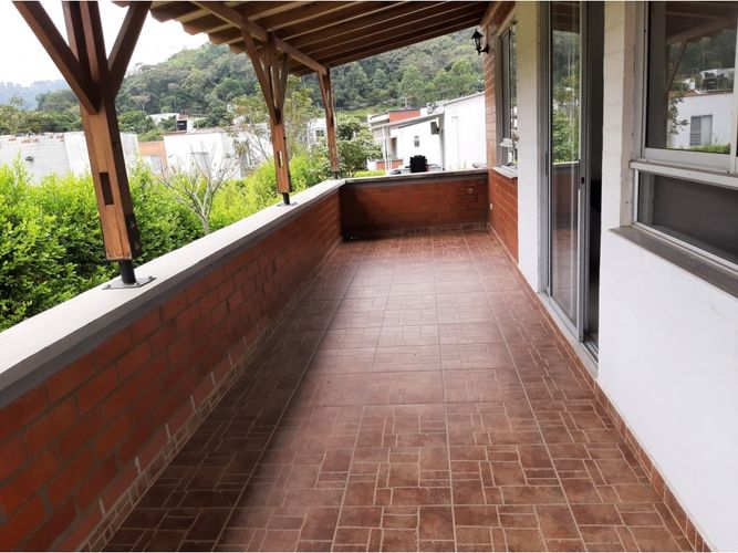 Casa de 3 alcobas en venta en Las Mercedes, Jamundí, 220 m² · foto 8 de 8