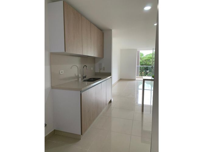 Apartamento de 3 alcobas en venta en Seminario, Cali, 82 m² · foto 2 de 24