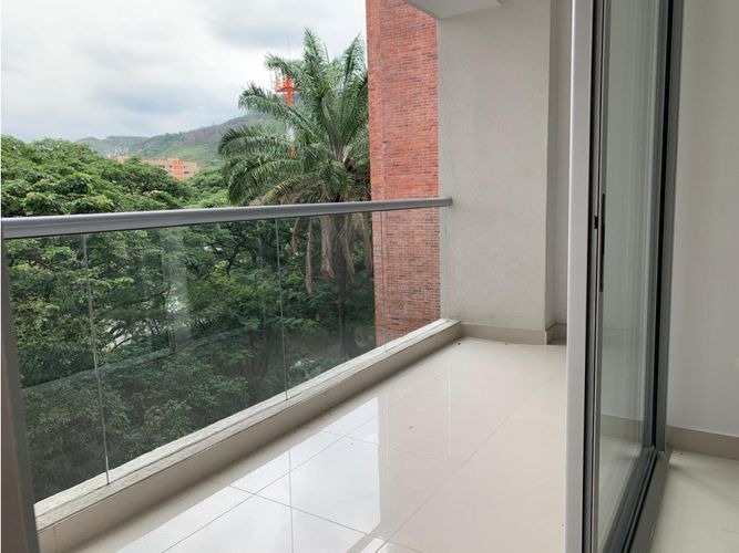 Apartamento de 3 alcobas en venta en Seminario, Cali, 82 m² · foto 3 de 24