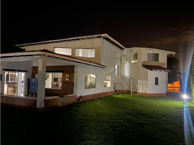Casa de 4 alcobas en venta en Verde Horizonte, Jamundí, 468 m² · foto 3 de 8