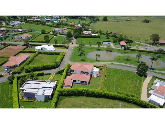 Casa de 4 alcobas en venta en Verde Horizonte, Jamundí, 468 m² · foto 5 de 8