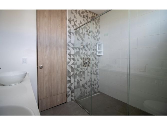 Casa de 5 alcobas en venta en Las Mercedes, Jamundí, 280 m² · foto 6 de 14
