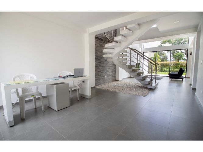 Casa de 5 alcobas en venta en Las Mercedes, Jamundí, 280 m² · foto 7 de 14