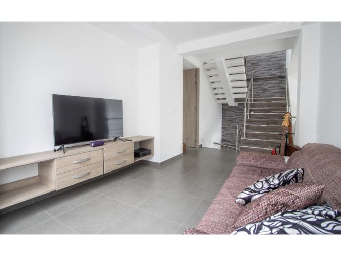 Casa de 5 alcobas en venta en Las Mercedes, Jamundí, 280 m² · foto 9 de 14
