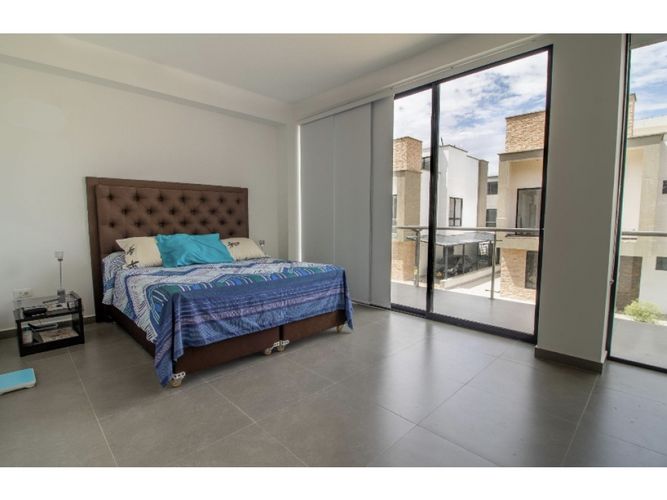 Casa de 5 alcobas en venta en Las Mercedes, Jamundí, 280 m² · foto 12 de 14