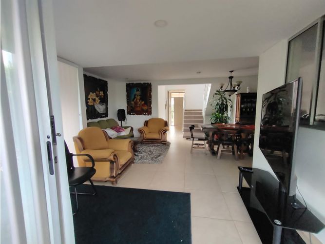 Casa de 5 alcobas en venta en Senderos De La Morada, Cali, 300 m² · foto 4 de 11