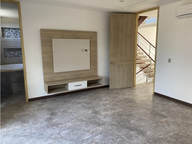Casa de 5 alcobas en venta en Las Mercedes, Jamundí, 400 m² · foto 8 de 18