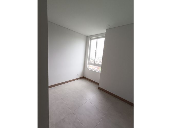 Apartamento de 2 alcobas en venta en La Flora, Cali, 87 m² · foto 11 de 17