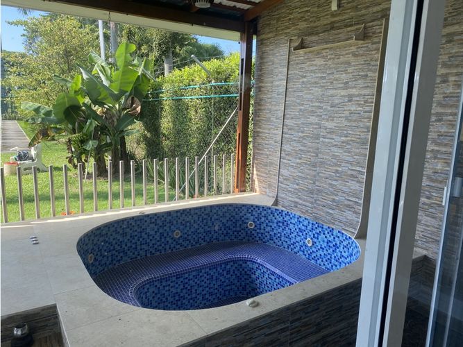 Casa de 4 alcobas en venta en Las Mercedes, Jamundí, 230 m² · foto 3 de 19