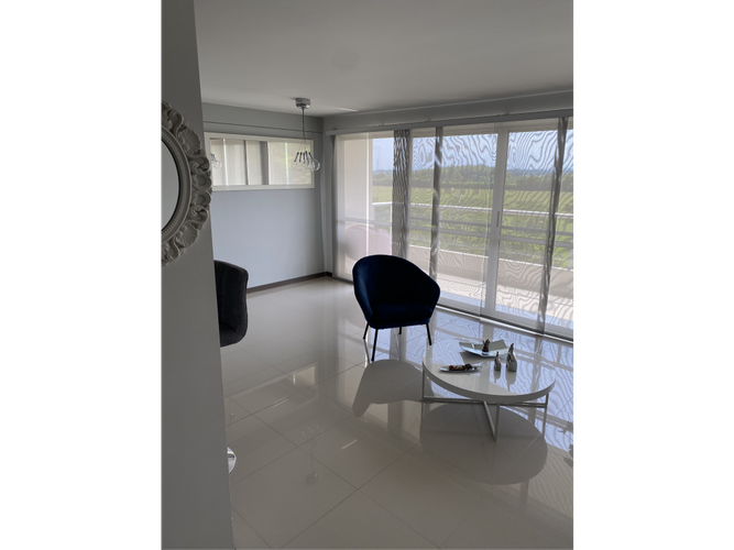 Apartamento de 3 alcobas en venta en Las Mercedes, Jamundí, 110 m² · foto 3 de 23