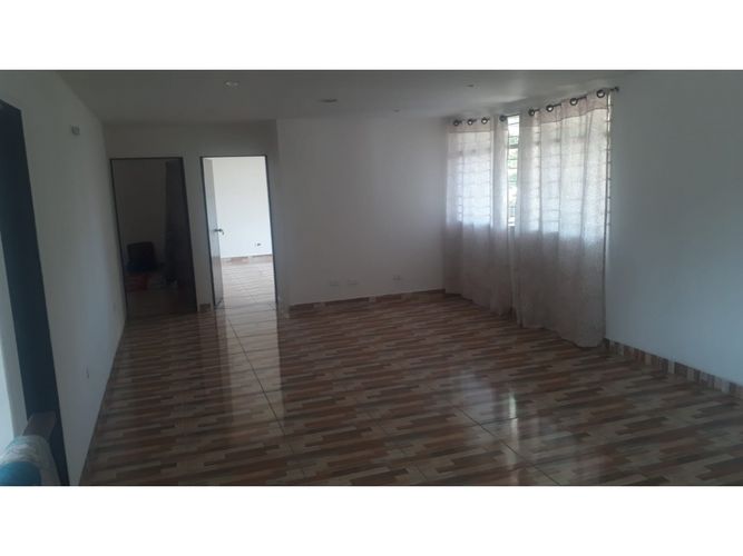 Casa de 4 alcobas en venta en La Flora, Cali, 370 m² · foto 5 de 14