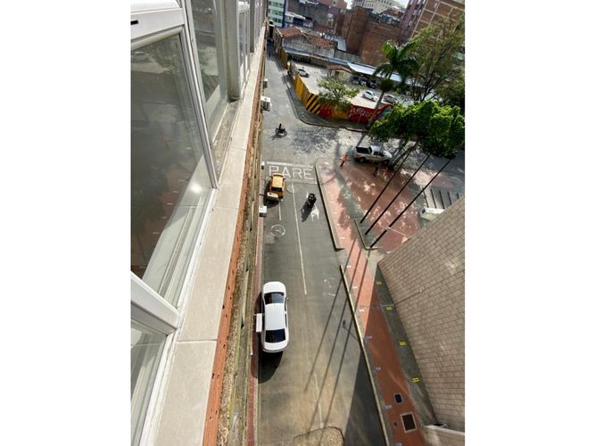 Oficina en venta en San Pedro, Cali, 100 m² · foto 2 de 16