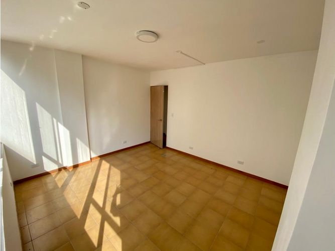 Oficina en venta en San Pedro, Cali, 100 m² · foto 7 de 16