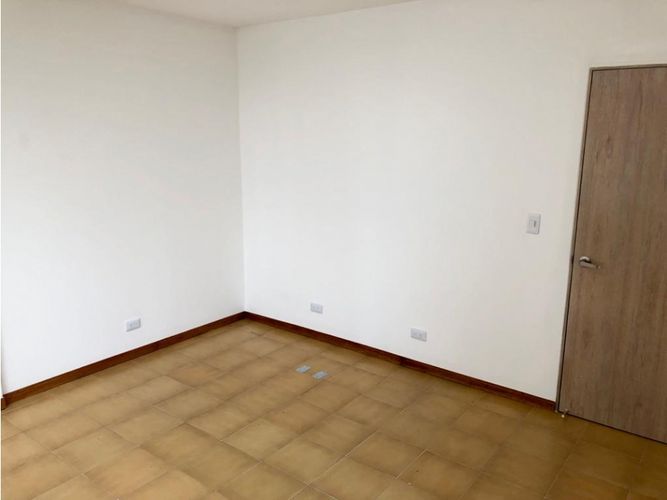 Oficina en venta en San Pedro, Cali, 100 m² · foto 8 de 16