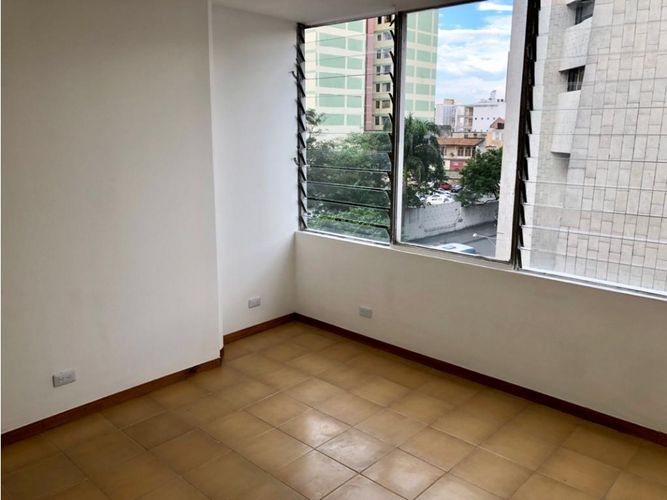 Oficina en venta en San Pedro, Cali, 100 m² · foto 15 de 16