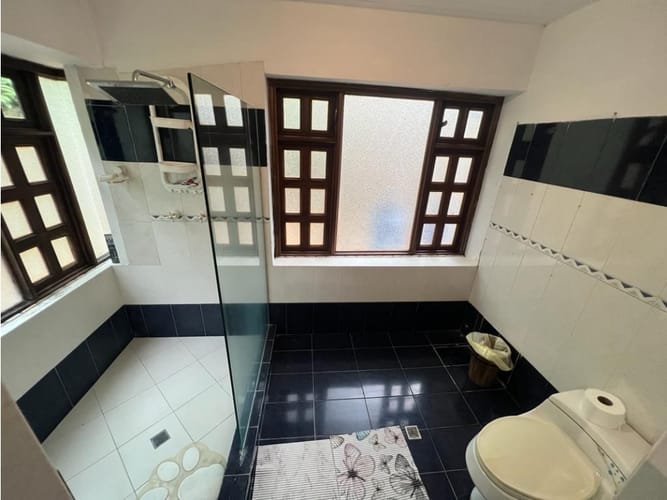 Casa de 5 alcobas en venta en Zona Industrial, Cali, 1000 m² · foto 8 de 24