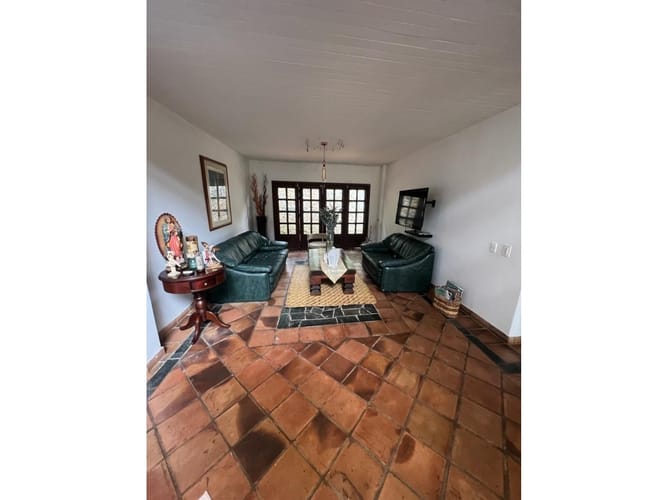 Casa de 5 alcobas en venta en Zona Industrial, Cali, 1000 m² · foto 14 de 24