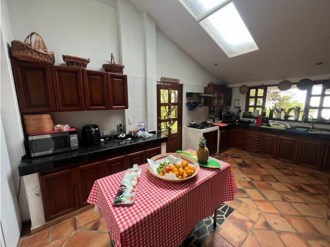 Casa de 5 alcobas en venta en Zona Industrial, Cali, 1000 m² · foto 17 de 24