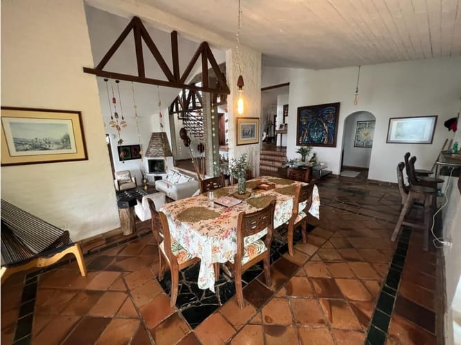 Casa de 5 alcobas en venta en Zona Industrial, Cali, 1000 m² · foto 18 de 24