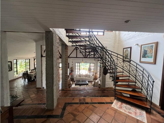 Casa de 5 alcobas en venta en Zona Industrial, Cali, 1000 m² · foto 21 de 24