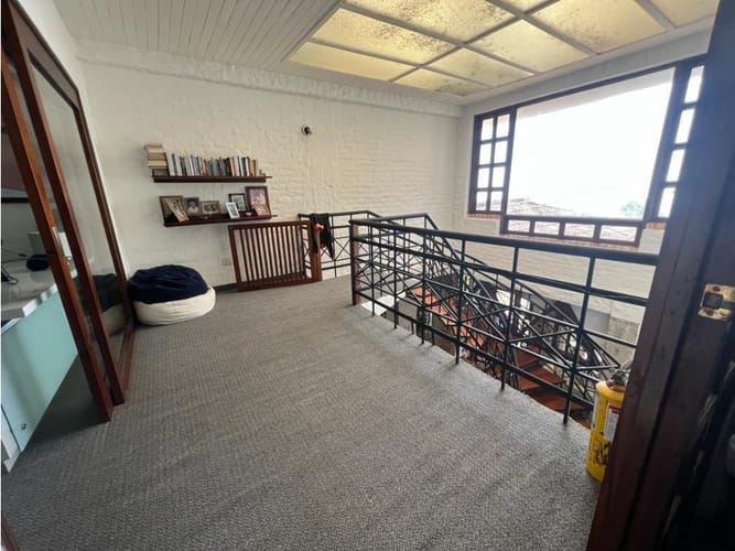 Casa de 5 alcobas en venta en Zona Industrial, Cali, 1000 m² · foto 23 de 24