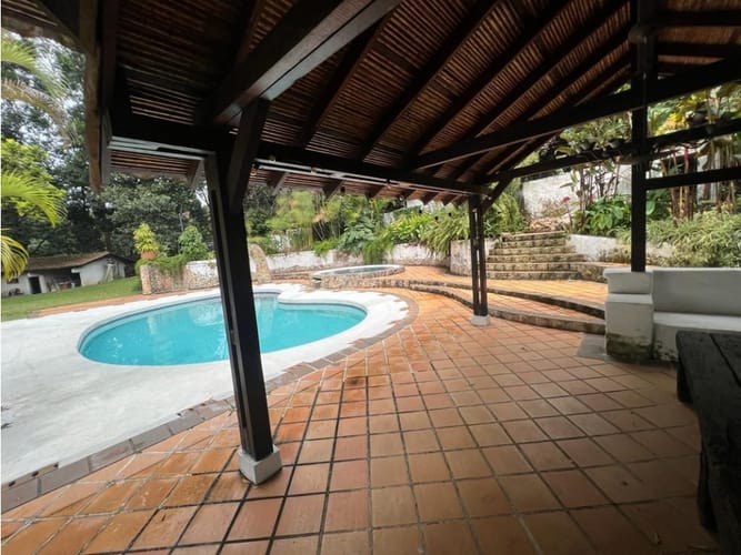 Casa de 5 alcobas en venta en Zona Industrial, Cali, 1000 m² · foto 24 de 24