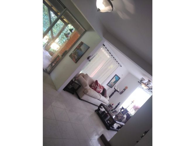 Casa de 4 alcobas en venta en Las Mercedes, Jamundí, 260 m² · foto 4 de 12