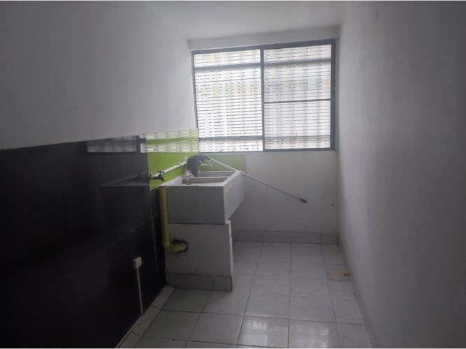 Casa de 3 alcobas en venta en La Flora, Cali, 250 m² · foto 2 de 14
