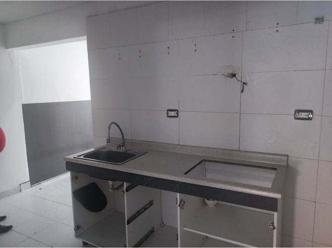 Casa de 3 alcobas en venta en La Flora, Cali, 250 m² · foto 3 de 14