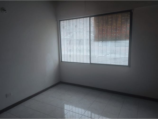 Casa de 3 alcobas en venta en La Flora, Cali, 250 m² · foto 8 de 14
